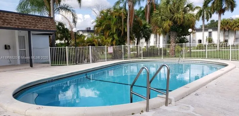 7250 SW 94th Pl, #B6