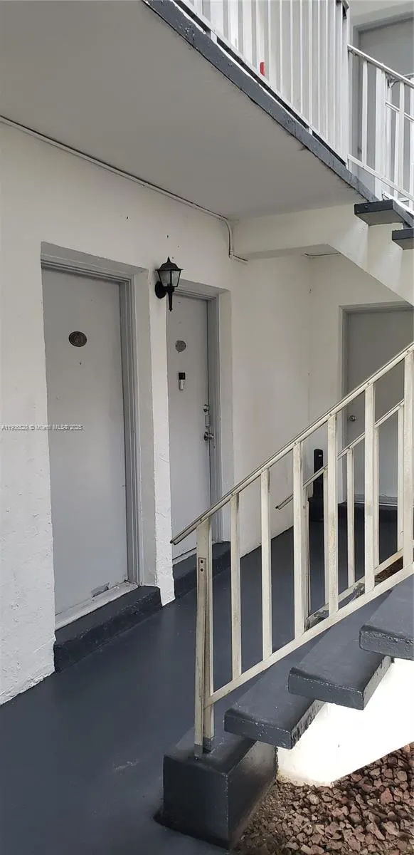 7250 SW 94th Pl, #B6