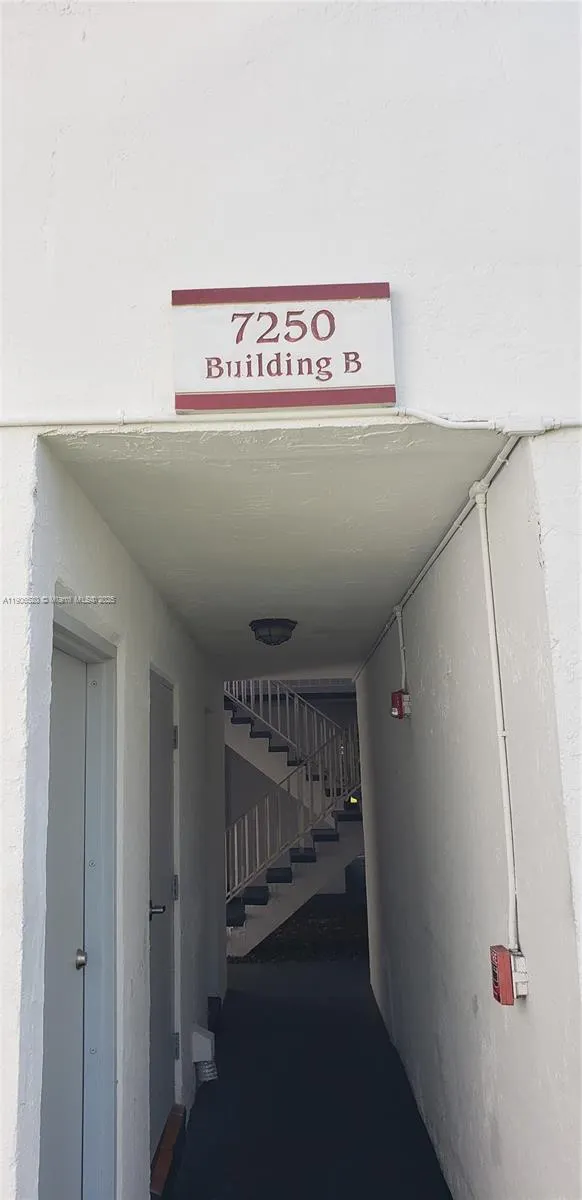 7250 SW 94th Pl, #B6