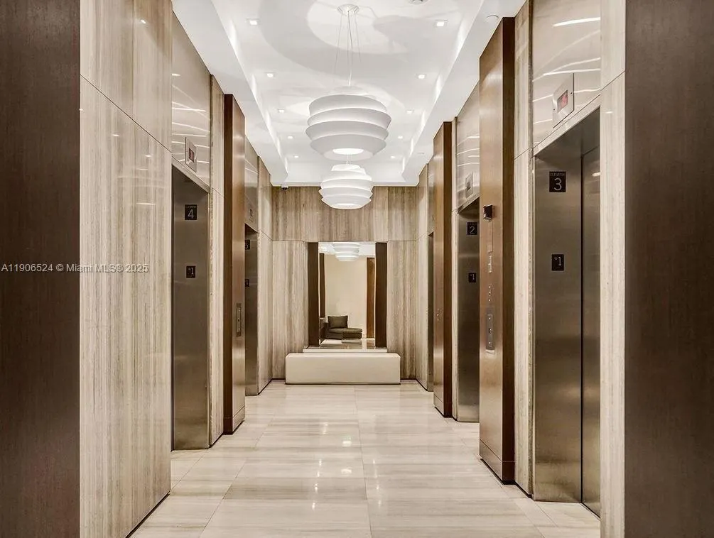 1330 West Ave, #2513