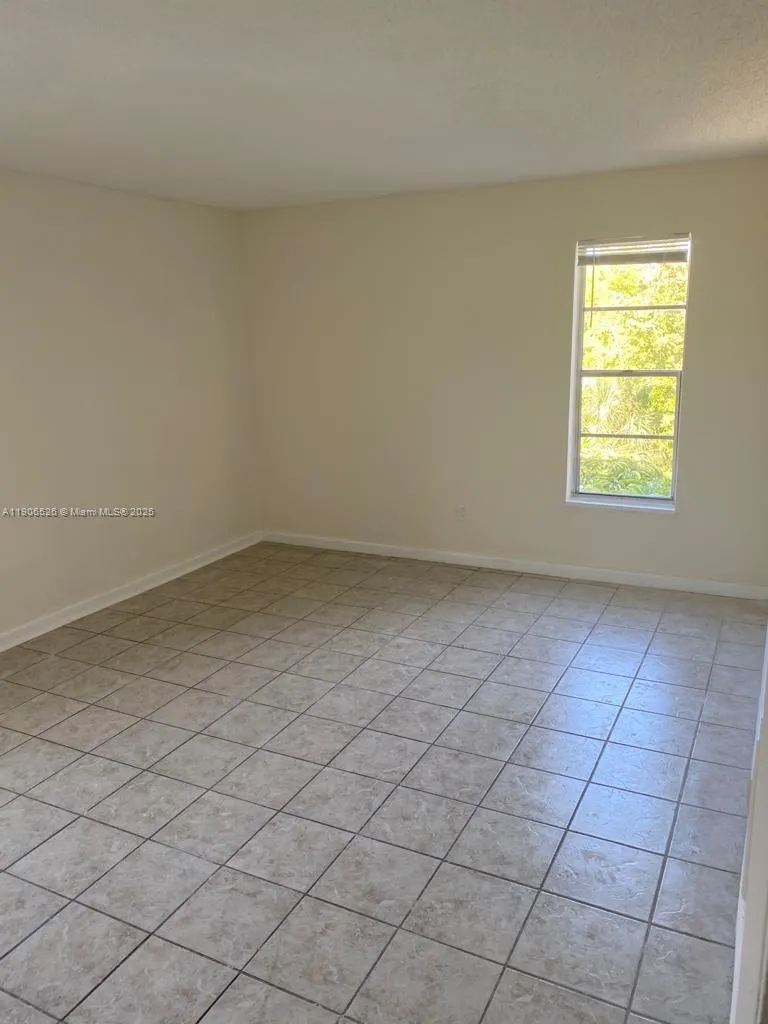 2800 NW 56th Ave, #E401