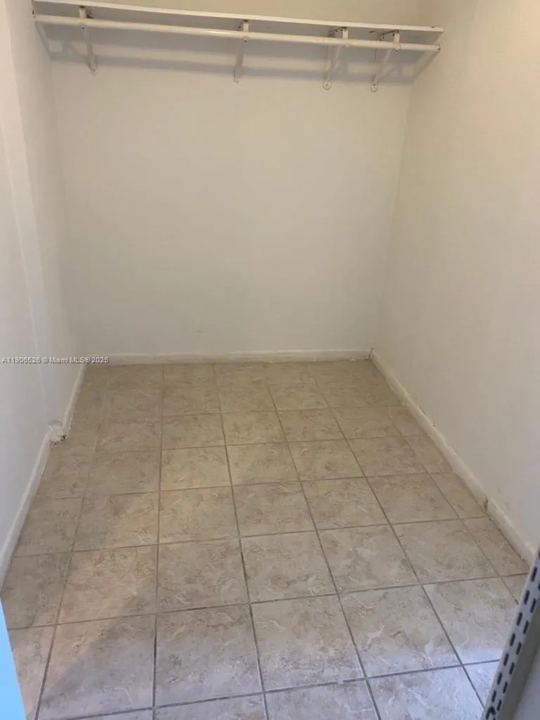 2800 NW 56th Ave, #E401