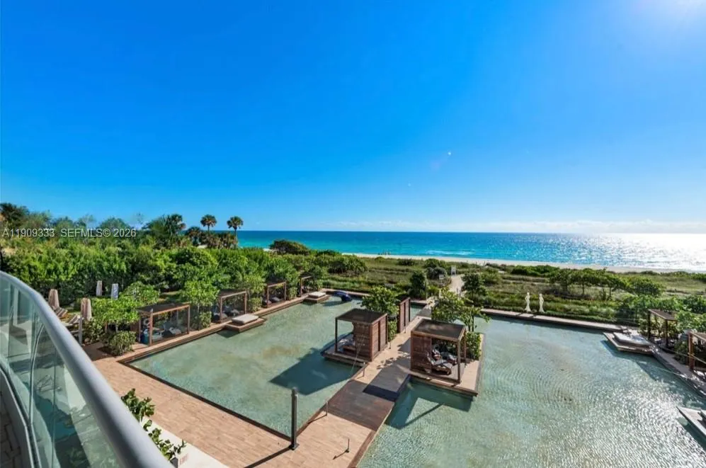 9349 Collins Ave #304