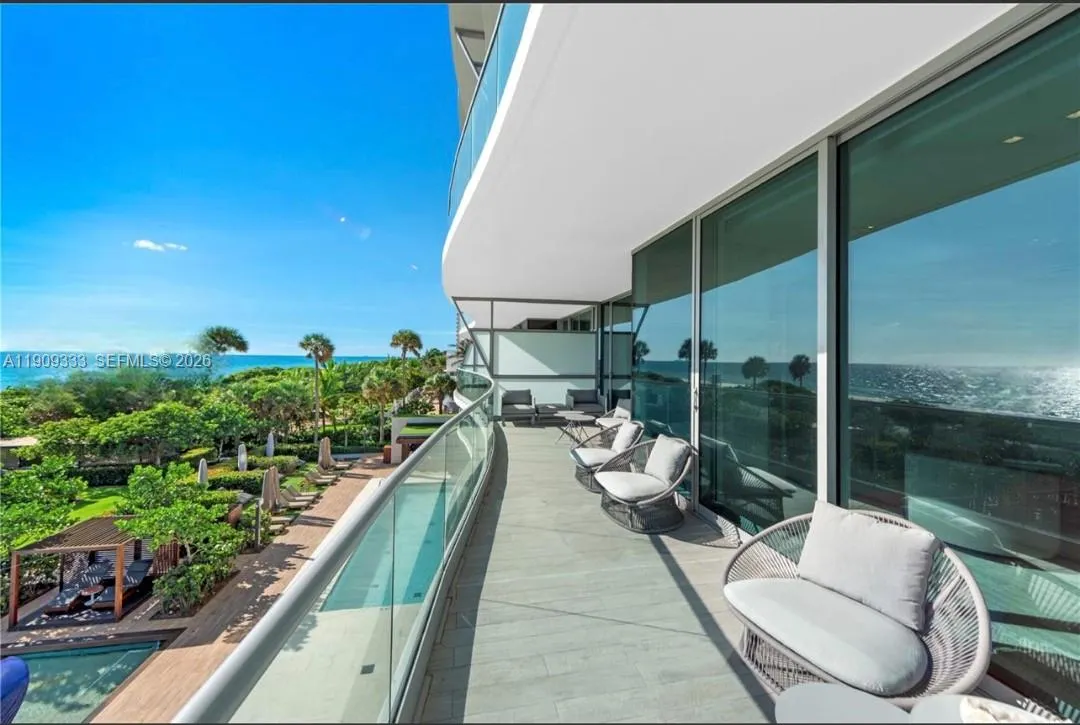 9349 Collins Ave #304