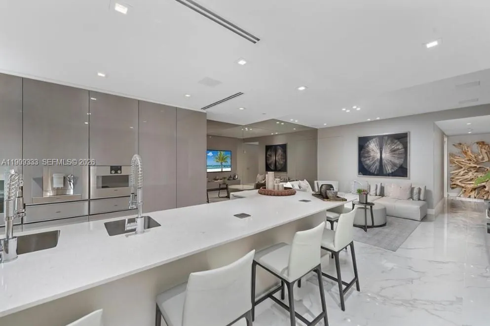 9349 Collins Ave #304