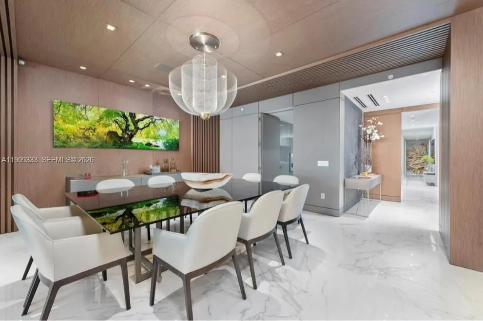 9349 Collins Ave #304