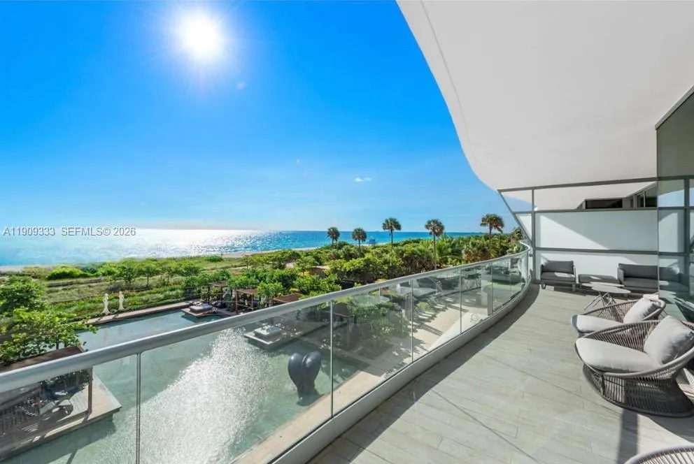 9349 Collins Ave #304