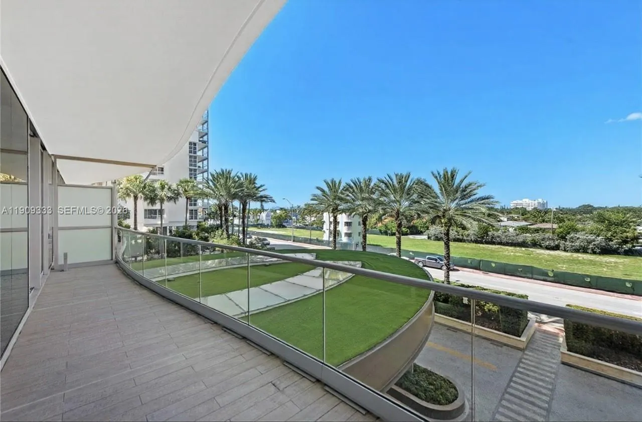 9349 Collins Ave #304