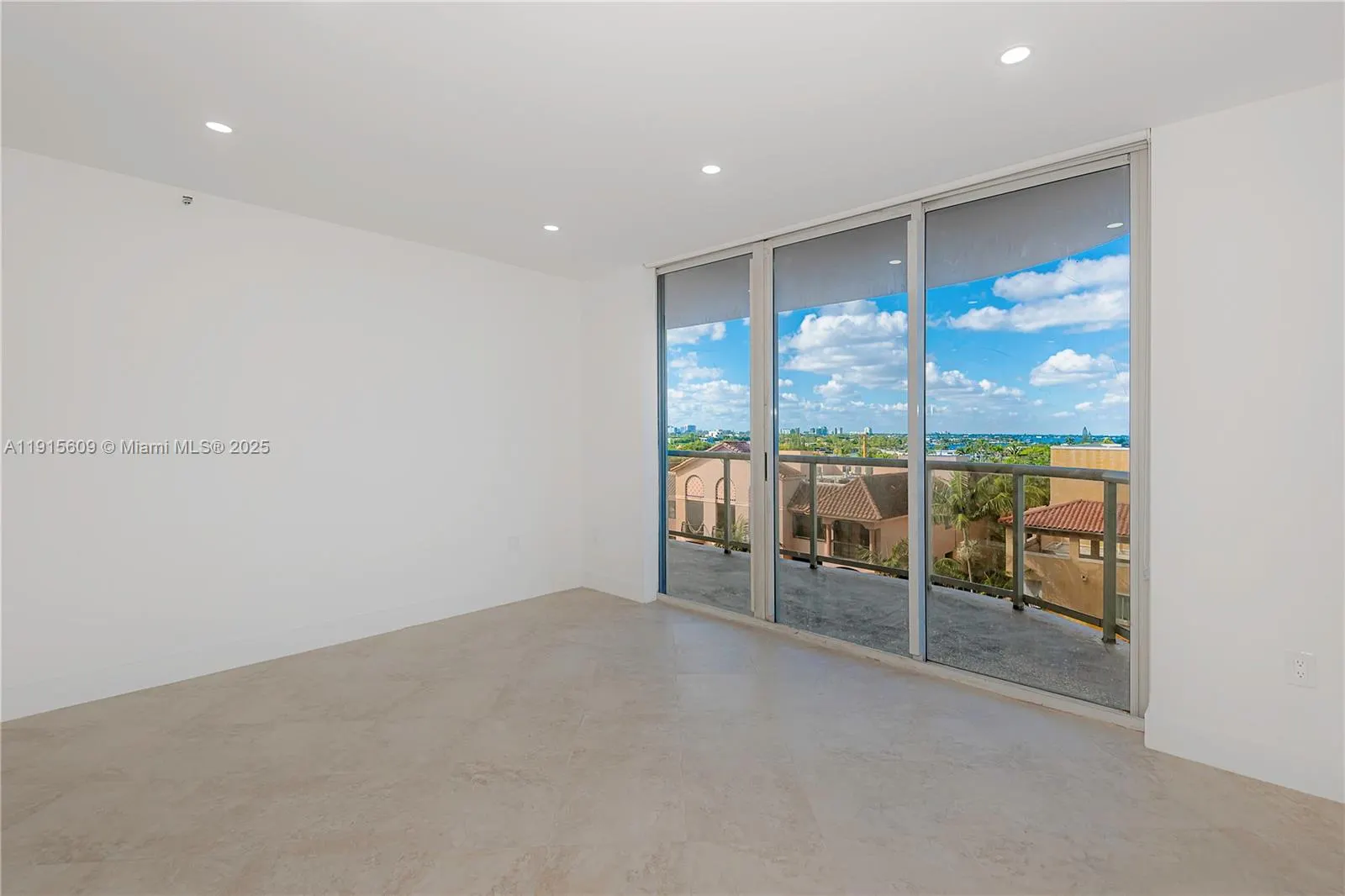 8855 Collins Ave #6E
