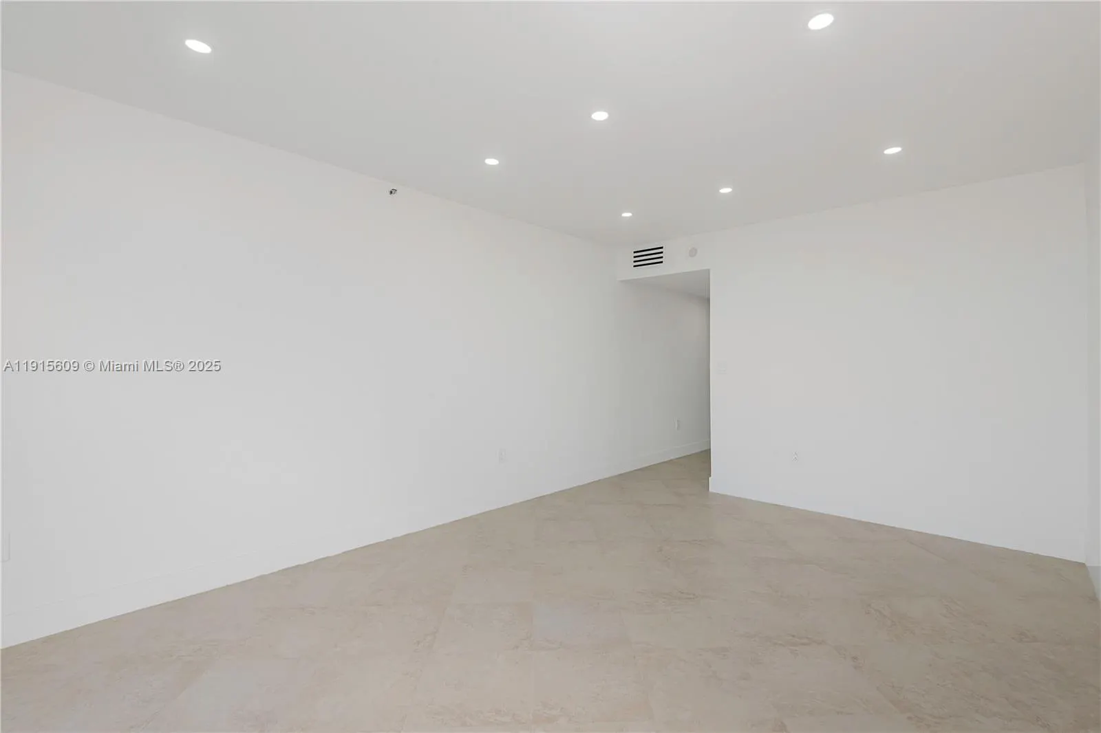 8855 Collins Ave #6E