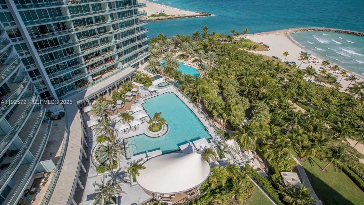 10295 Collins Ave #1203