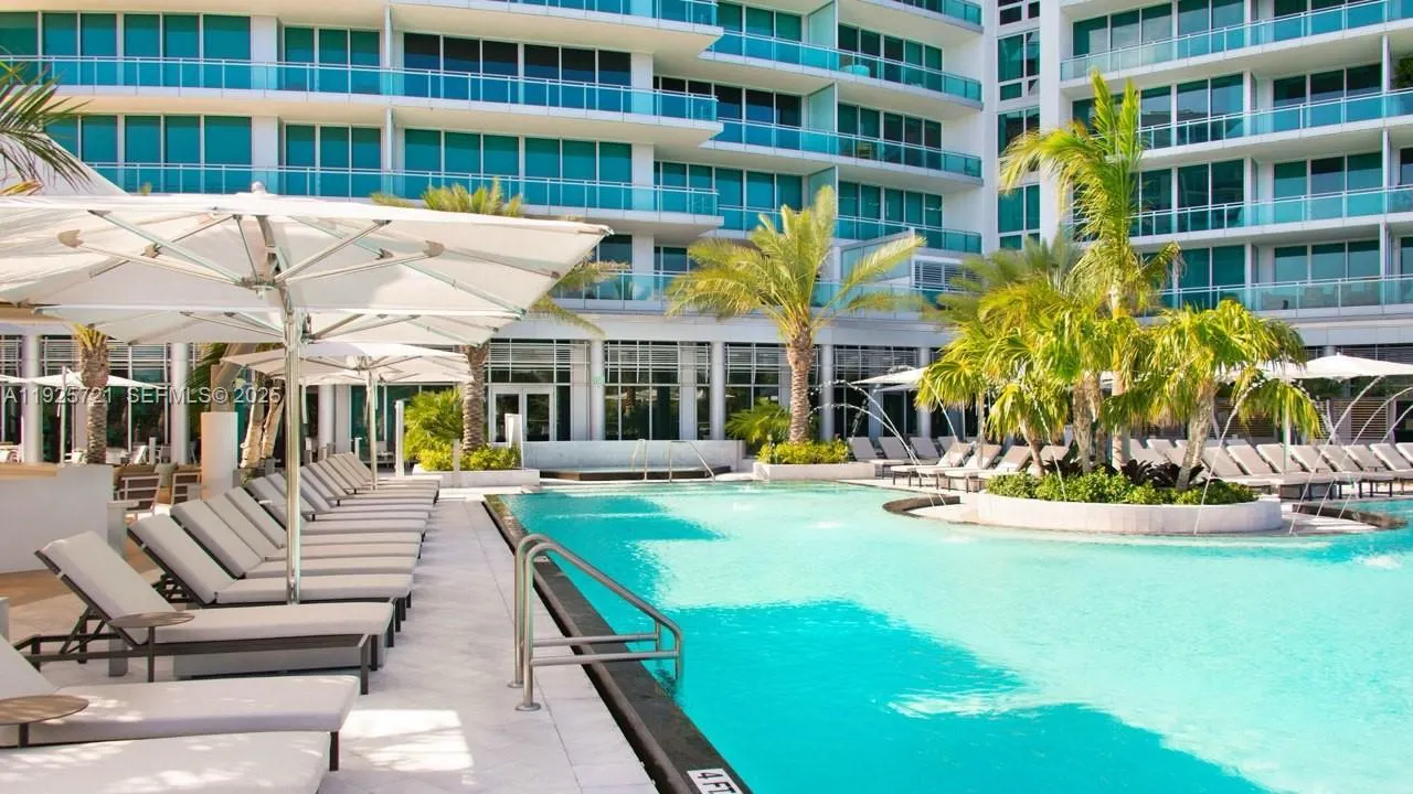 10295 Collins Ave #1203