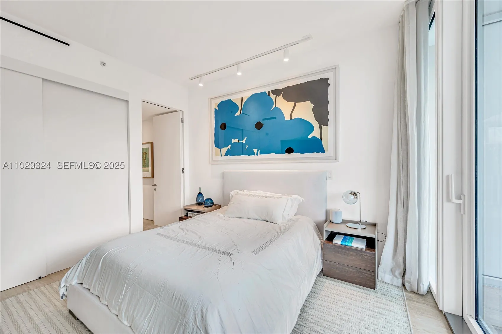 9111 Collins Ave #N-322