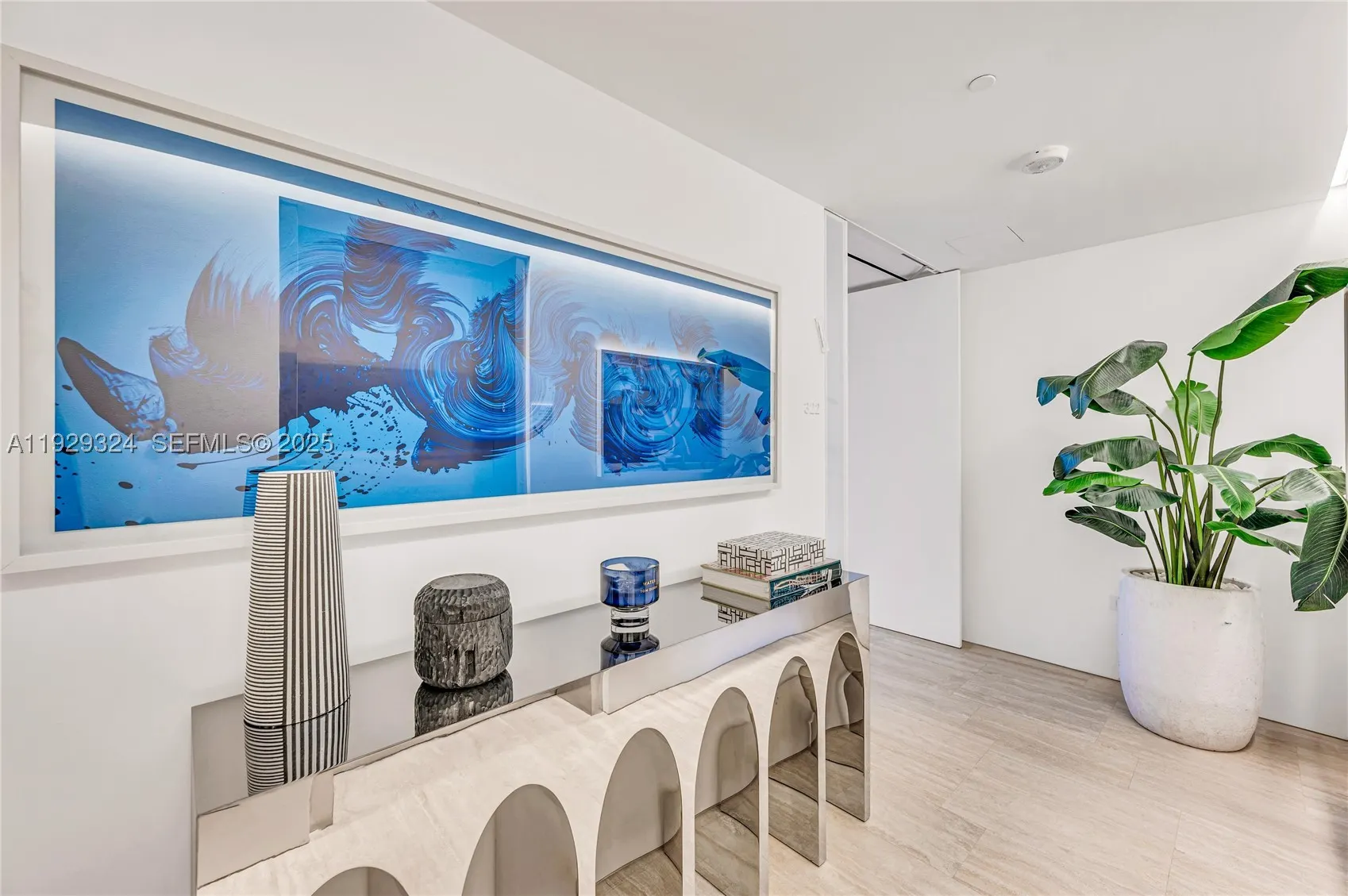 9111 Collins Ave #N-322