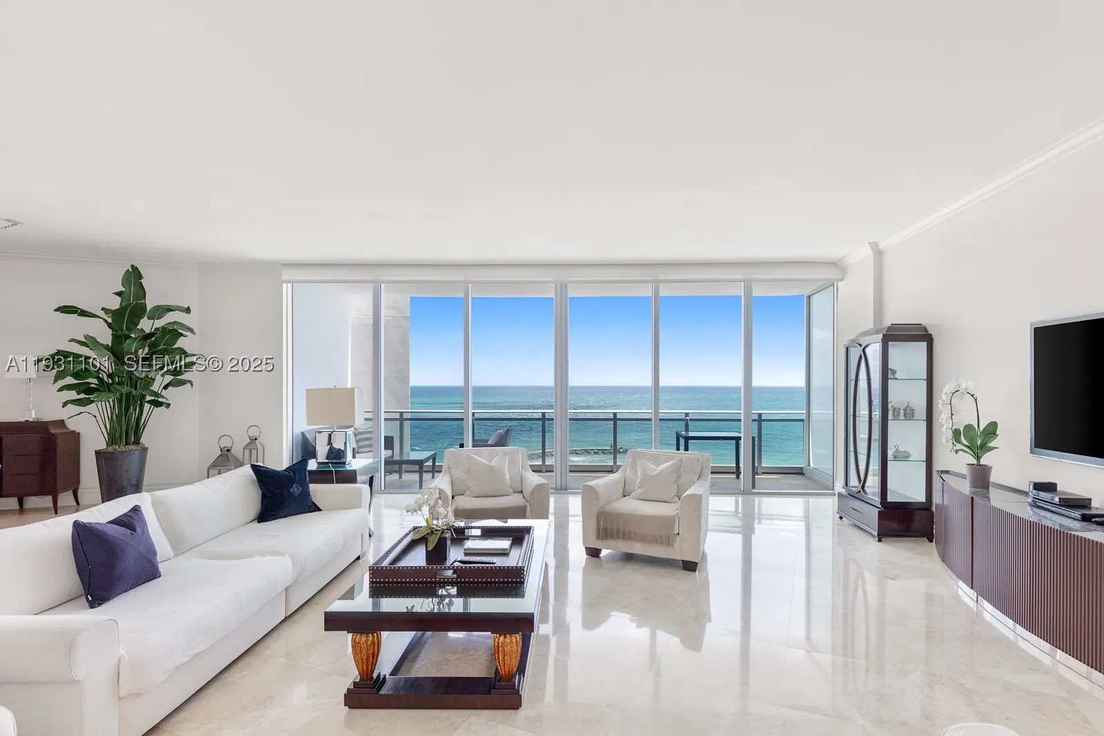 10295 Collins Ave #803