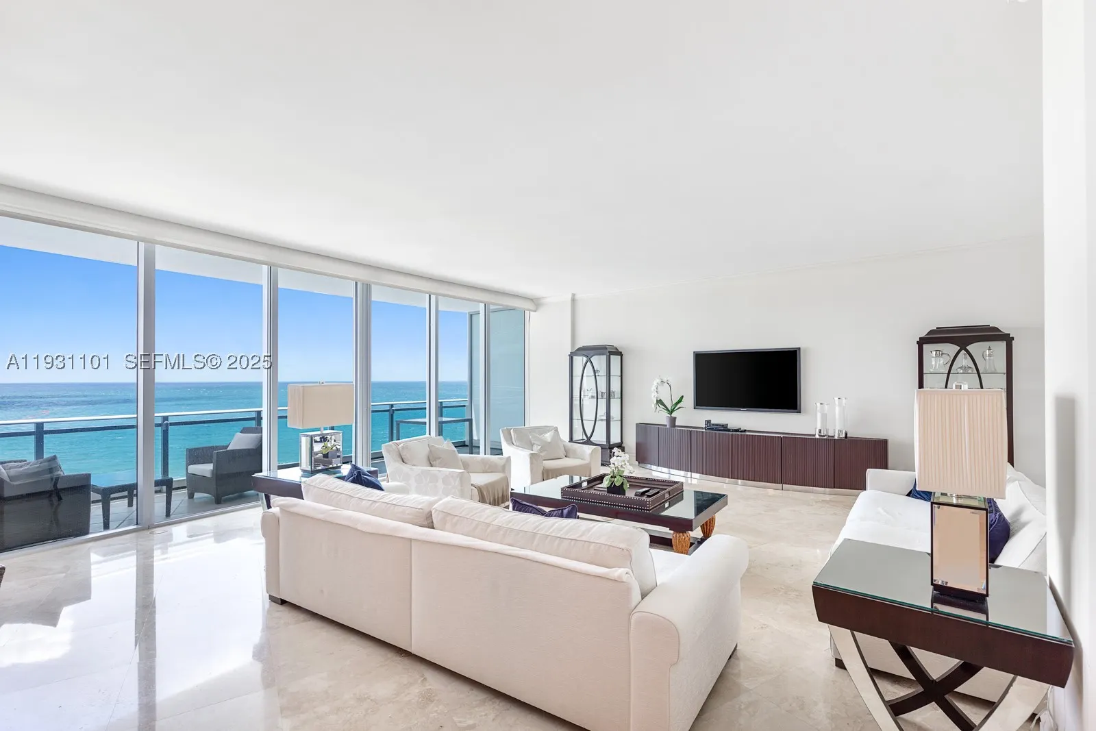 10295 Collins Ave #803