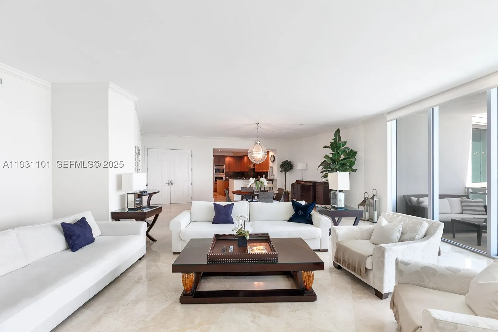 10295 Collins Ave #803