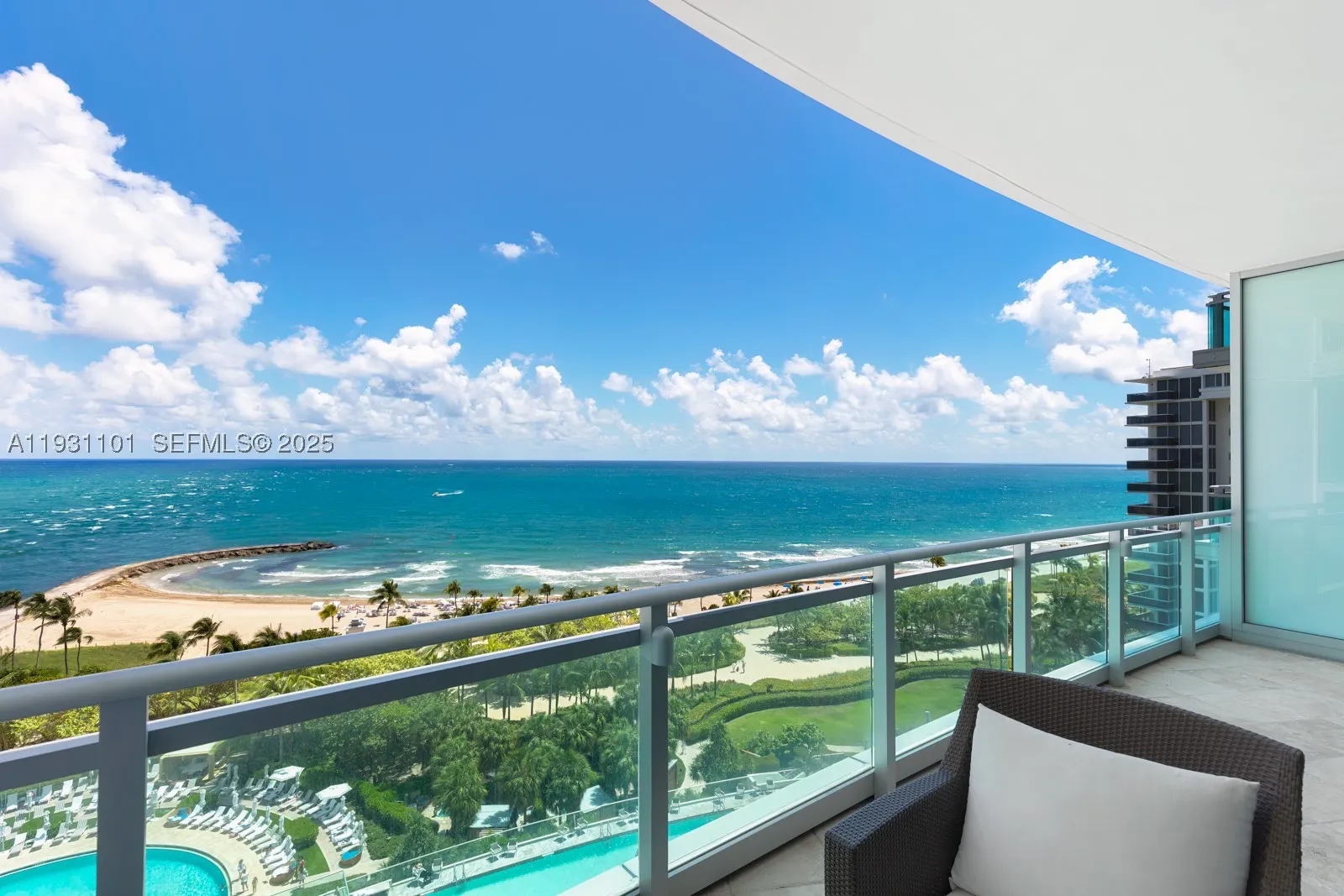 10295 Collins Ave #803
