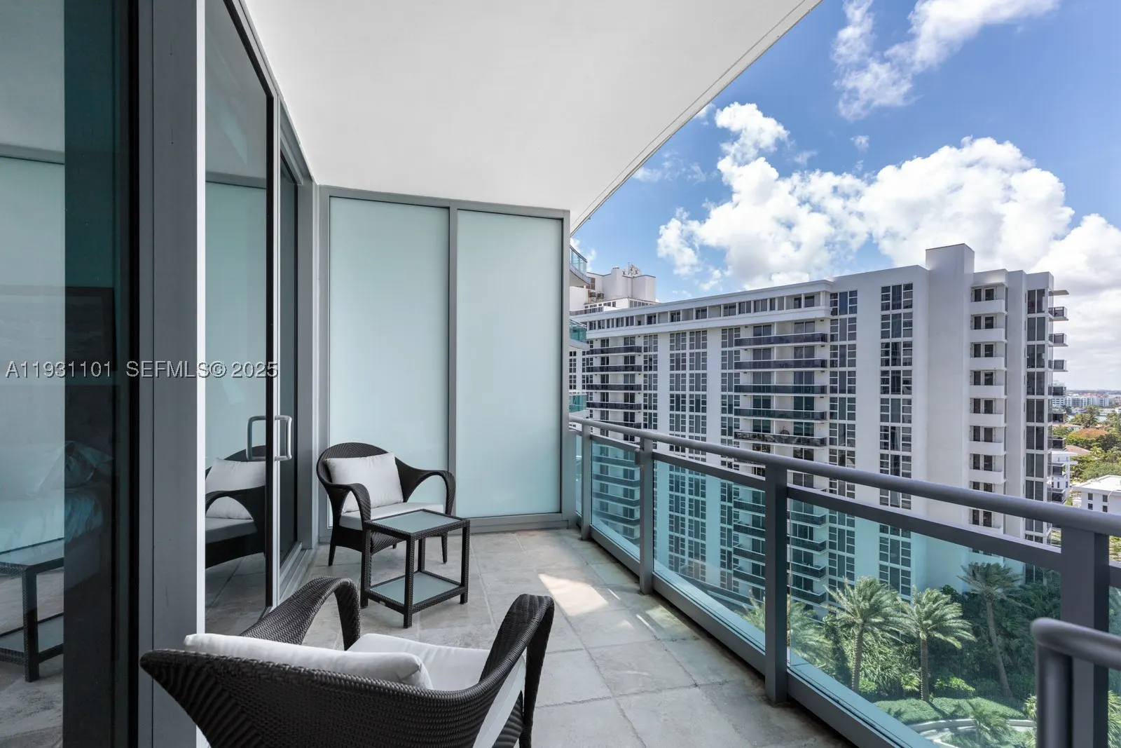 10295 Collins Ave #803