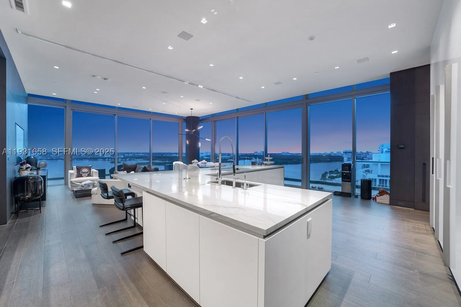 10203 Collins Ave #2801