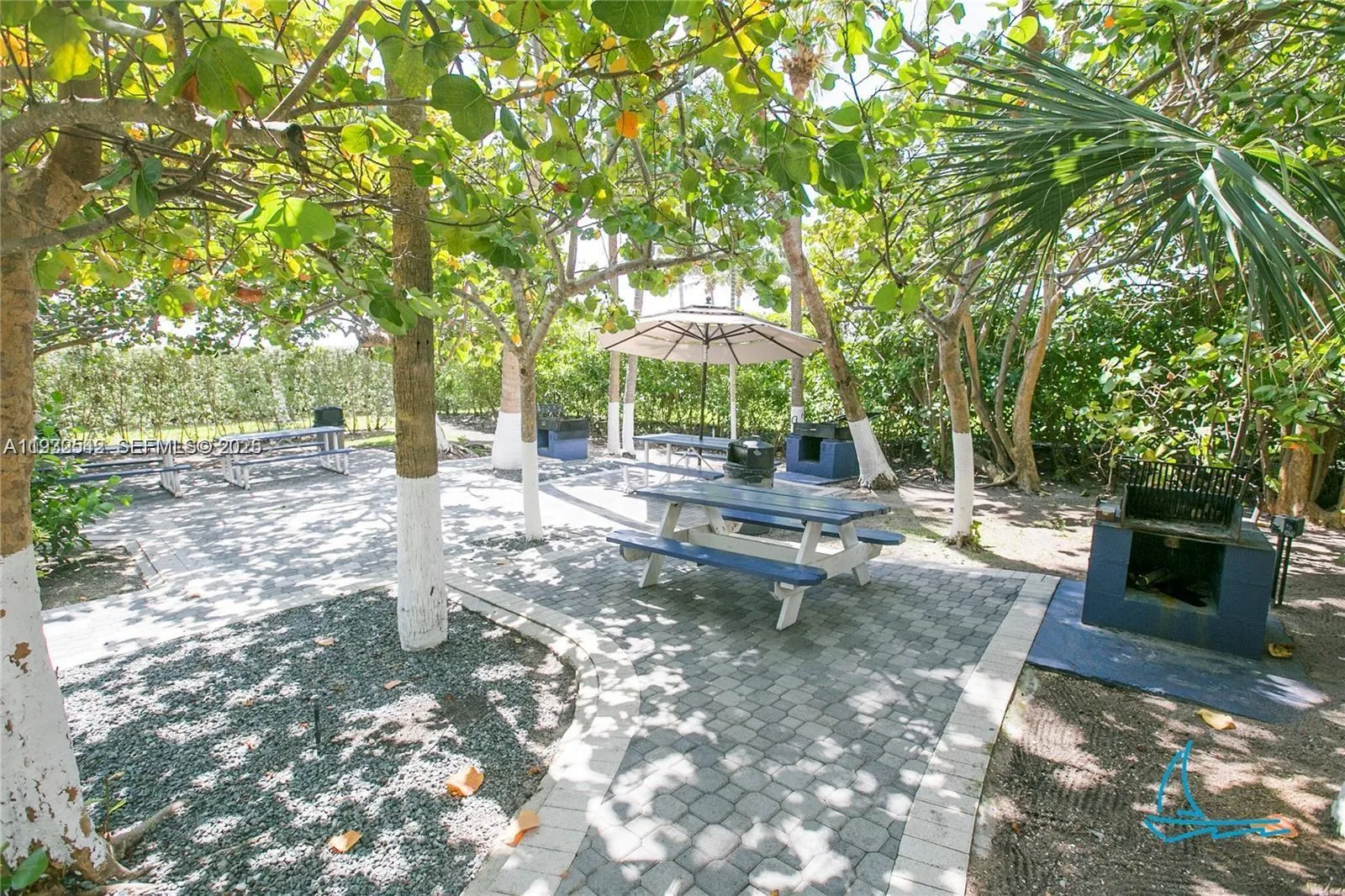 8877 Collins Ave #805