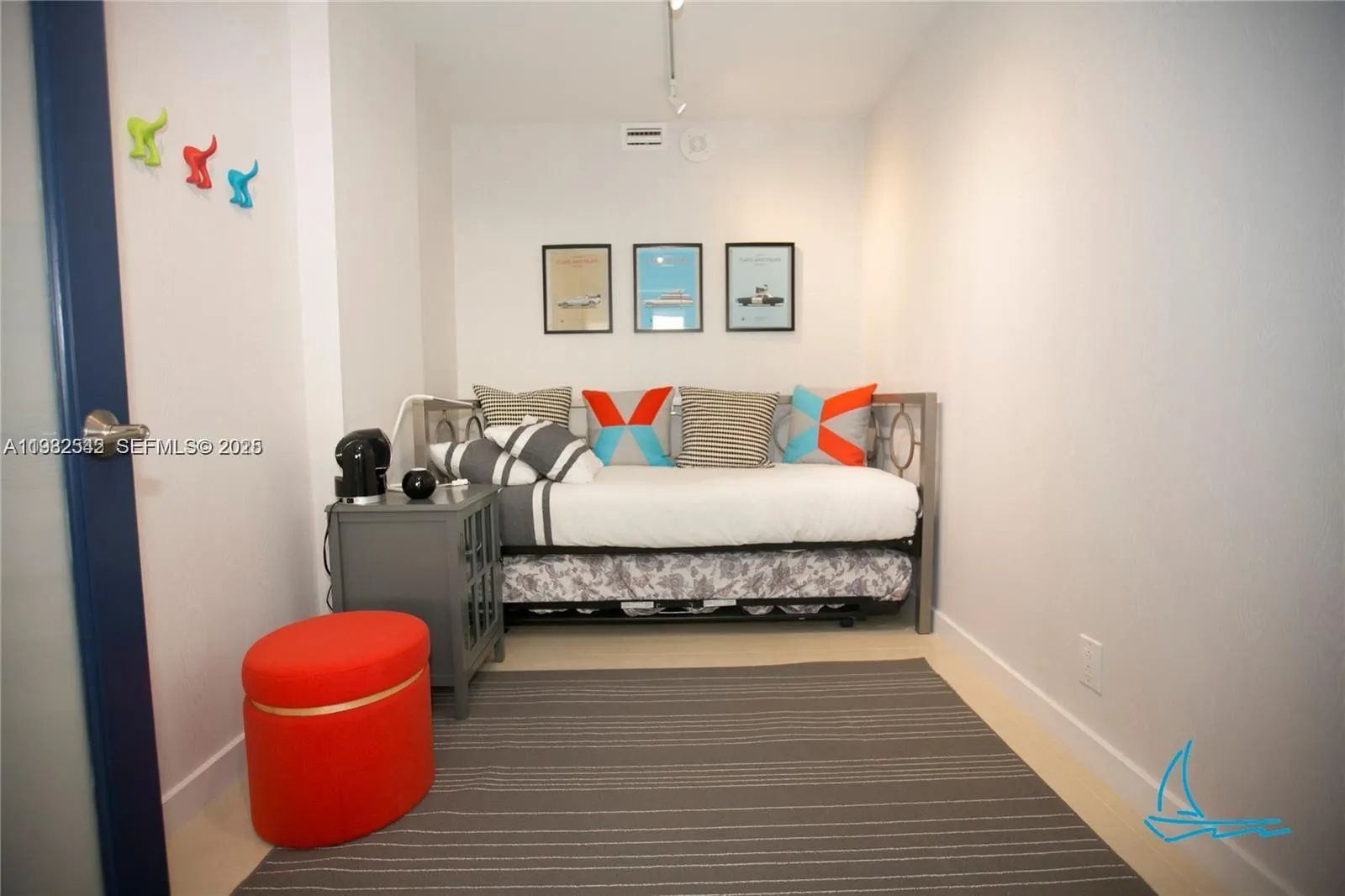 8877 Collins Ave #805
