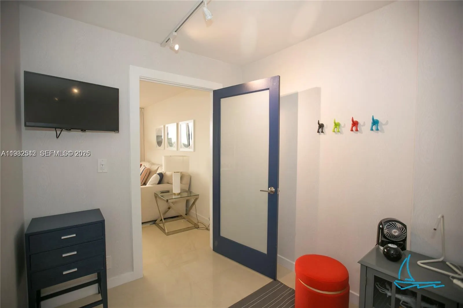8877 Collins Ave #805