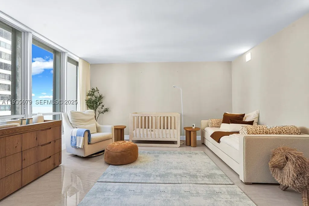 10155 Collins Ave #1106