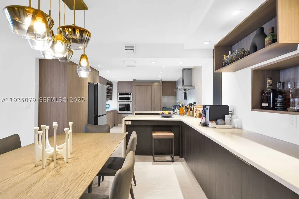 10155 Collins Ave #1106