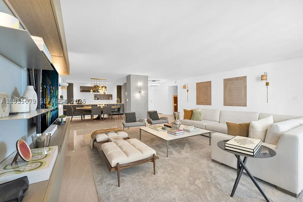 10155 Collins Ave #1106