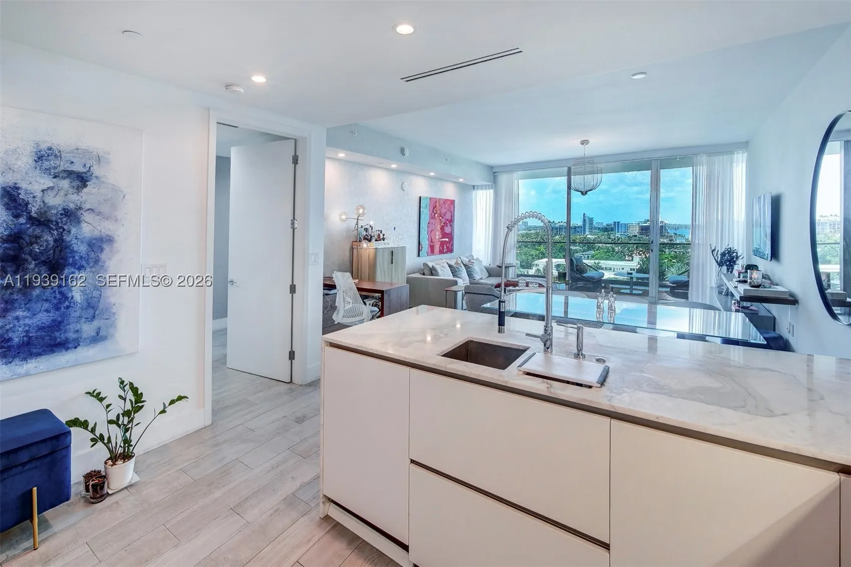 10201 Collins Ave #804