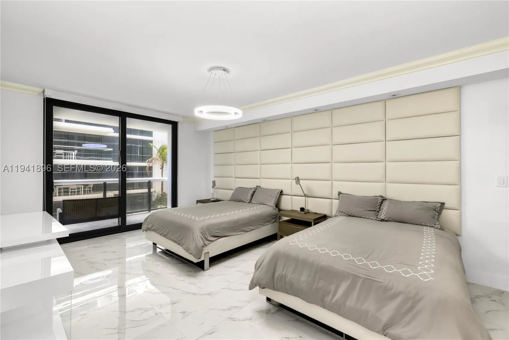 9455 Collins Ave #806