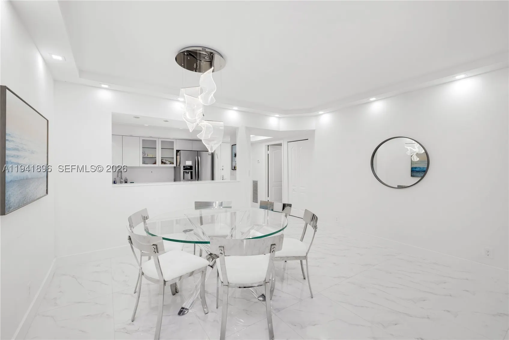 9455 Collins Ave #806