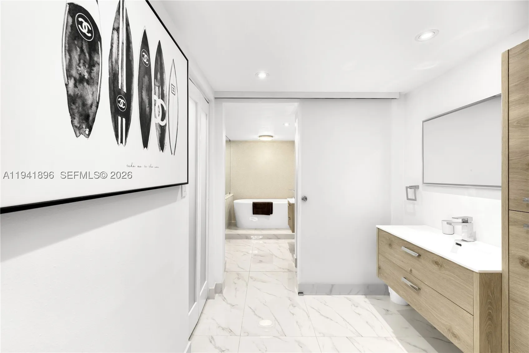 9455 Collins Ave #806