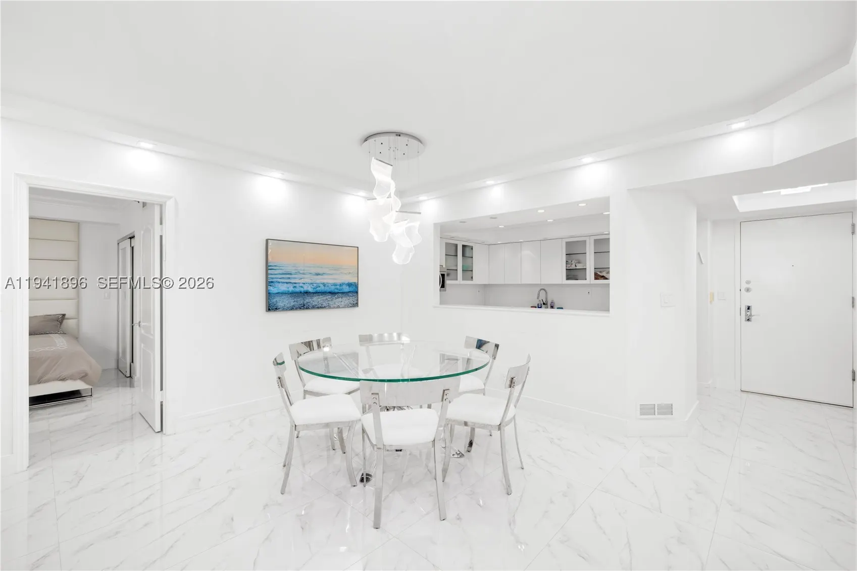 9455 Collins Ave #806