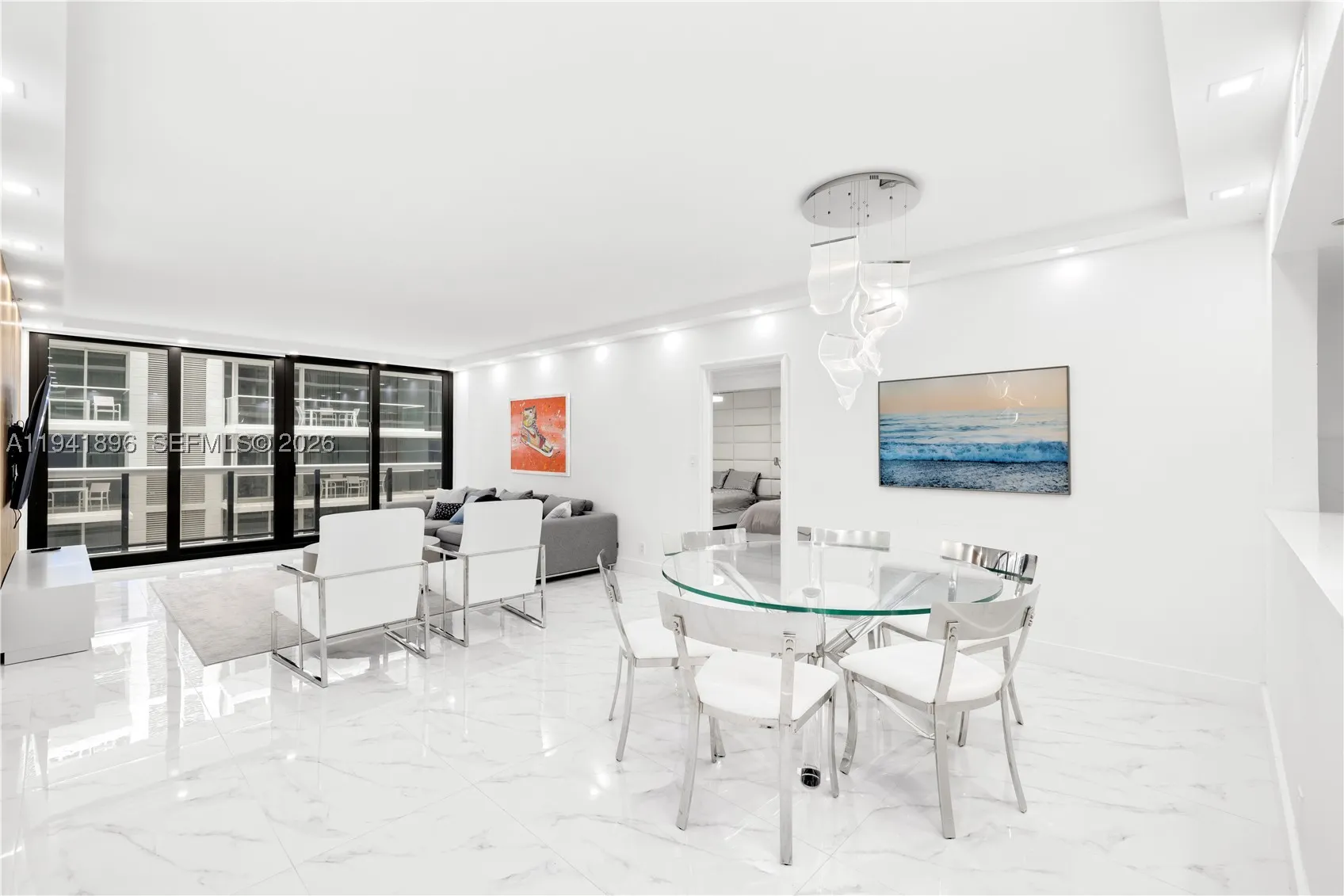 9455 Collins Ave #806