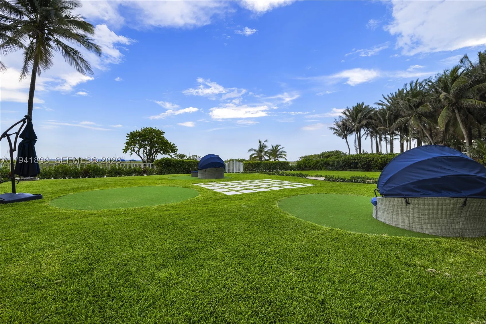9455 Collins Ave #806