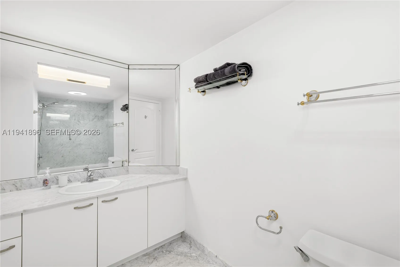 9455 Collins Ave #806