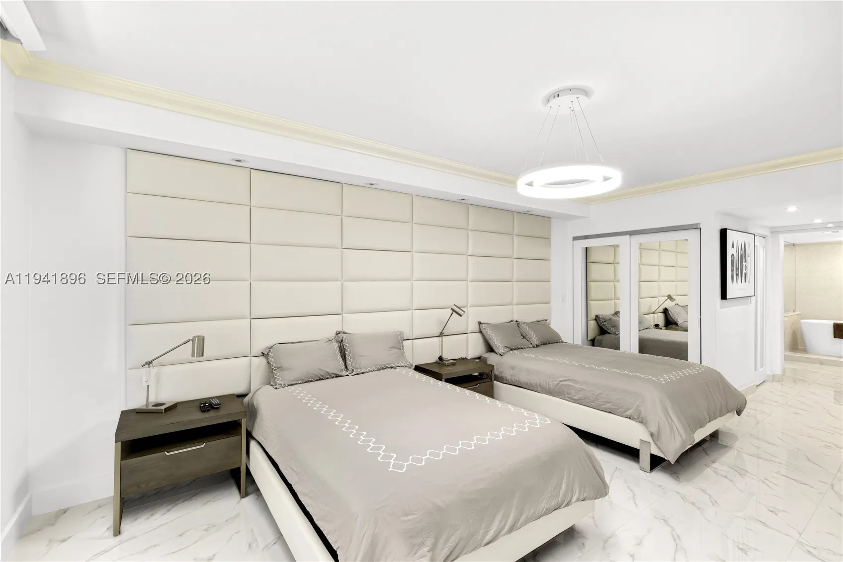 9455 Collins Ave #806