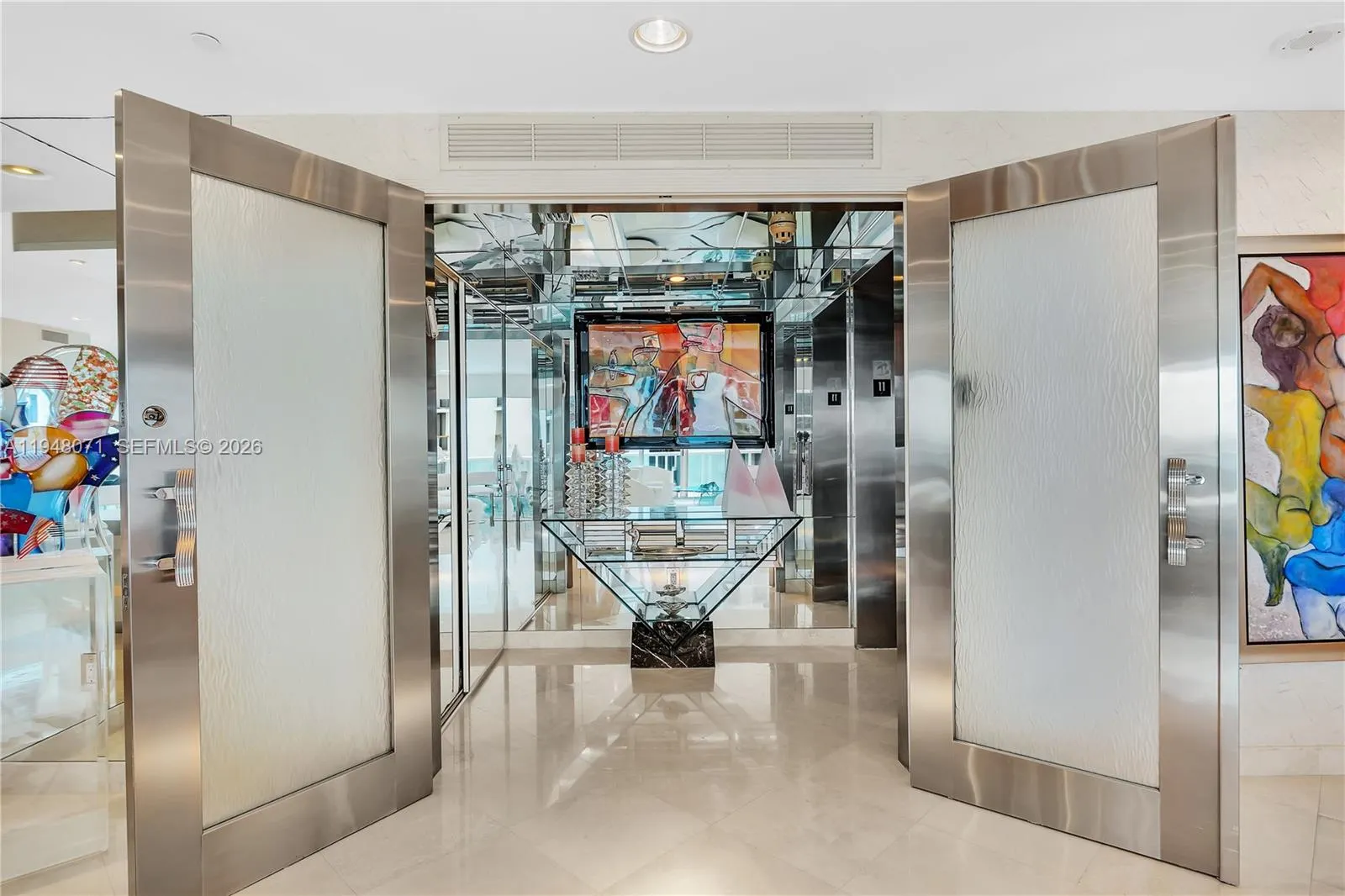 10101 Collins Ave #11D +Cabana