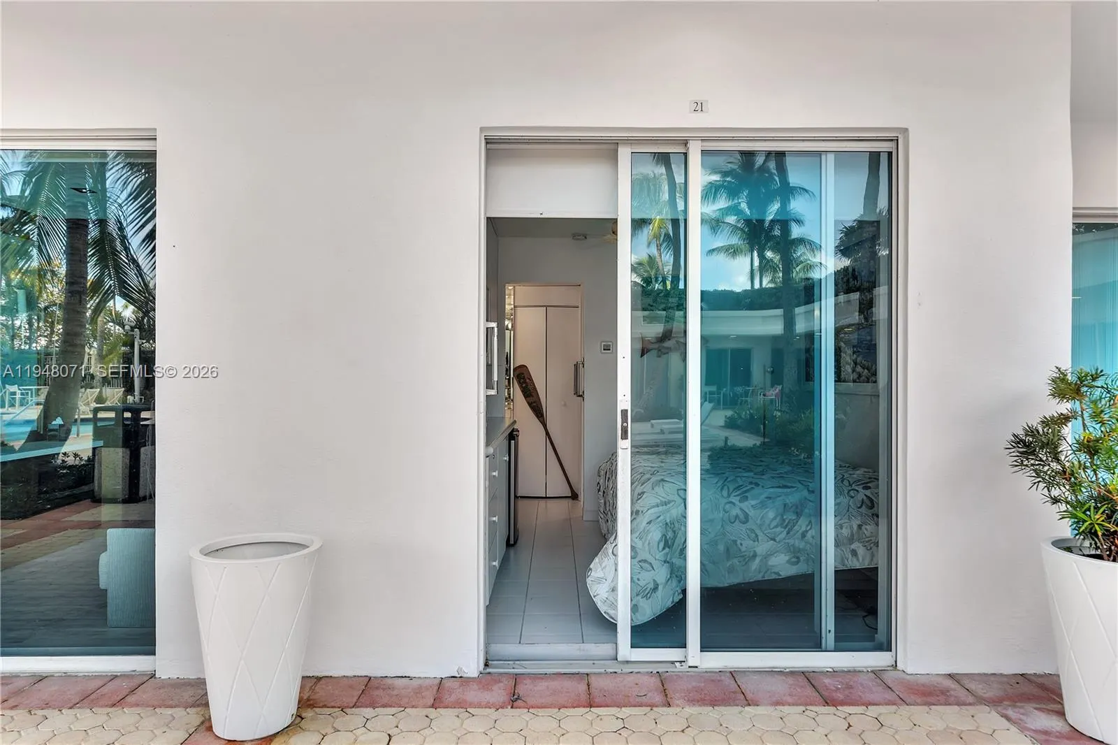 10101 Collins Ave #11D +Cabana