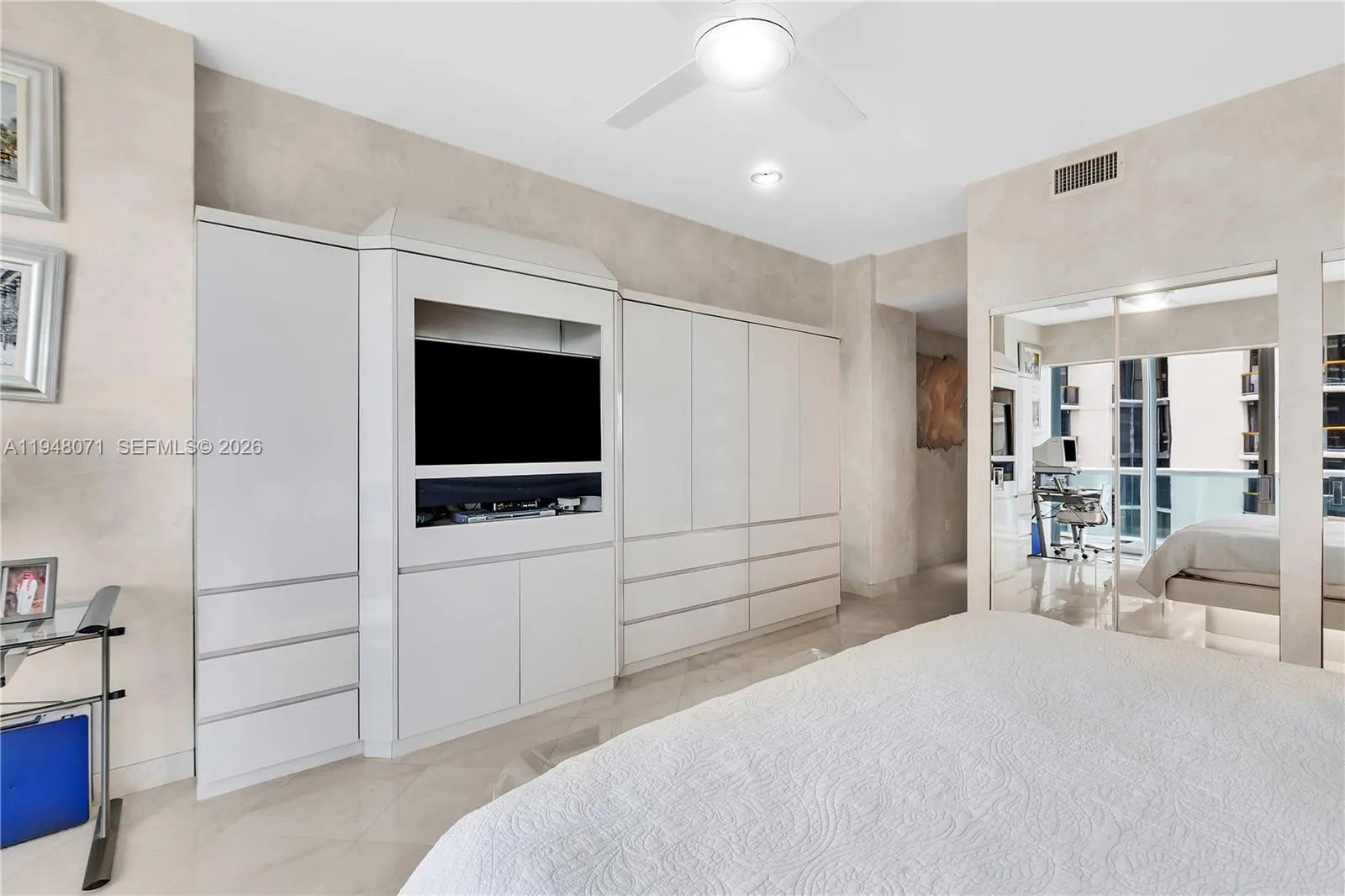 10101 Collins Ave #11D +Cabana