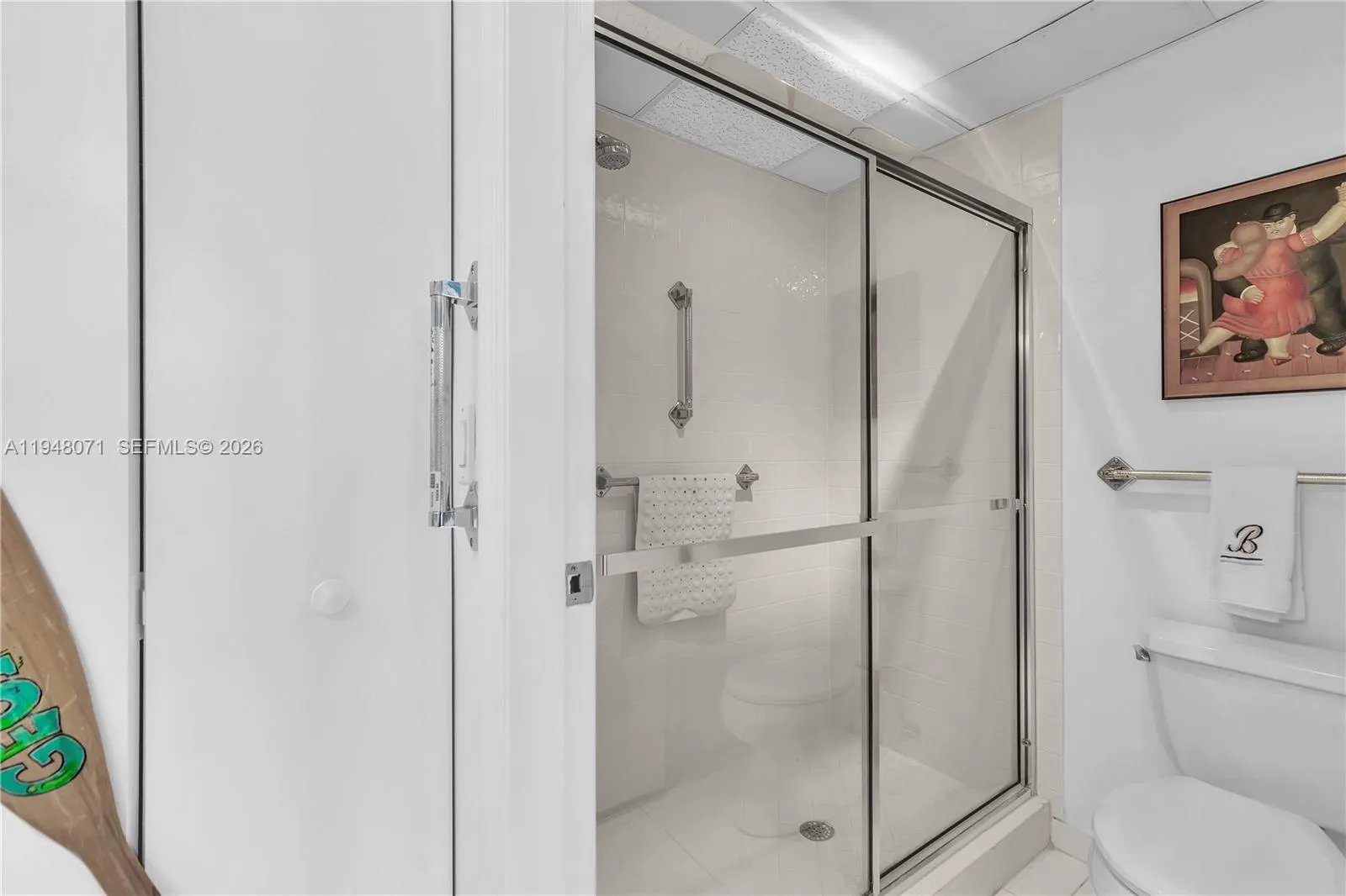 10101 Collins Ave #11D +Cabana