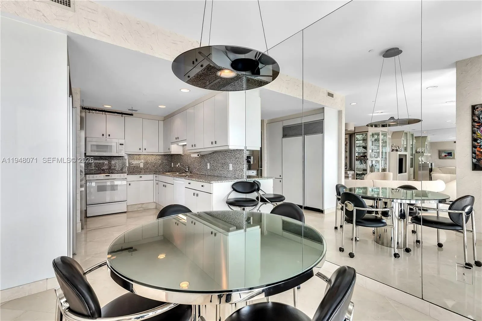 10101 Collins Ave #11D +Cabana