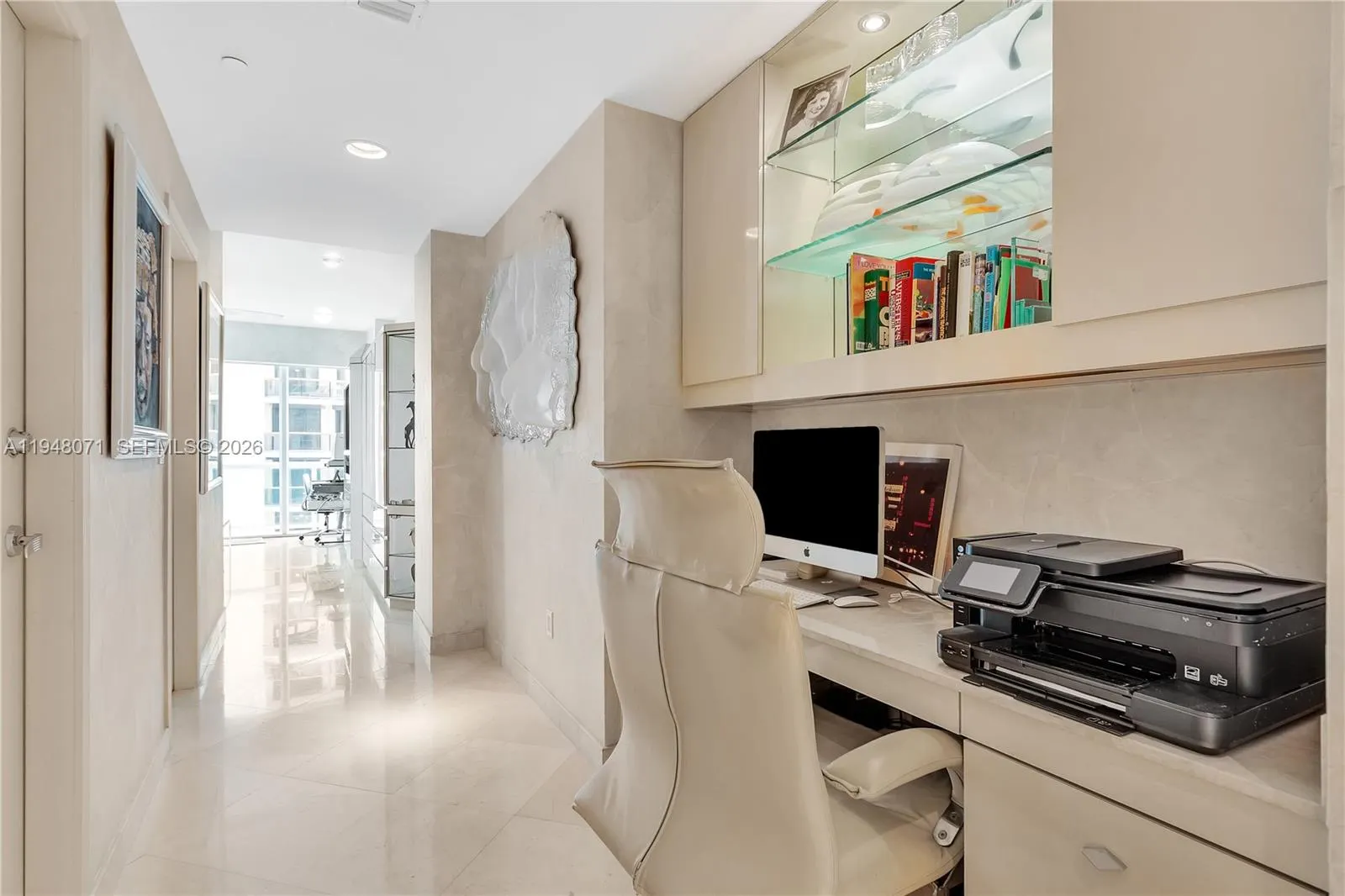 10101 Collins Ave #11D +Cabana