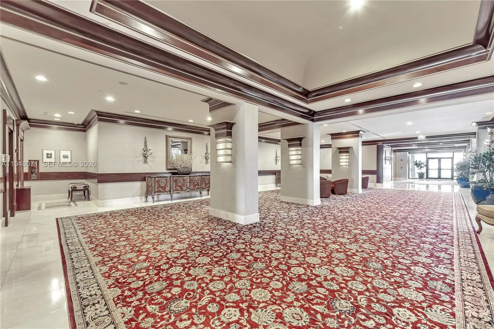 10101 Collins Ave #11D +Cabana