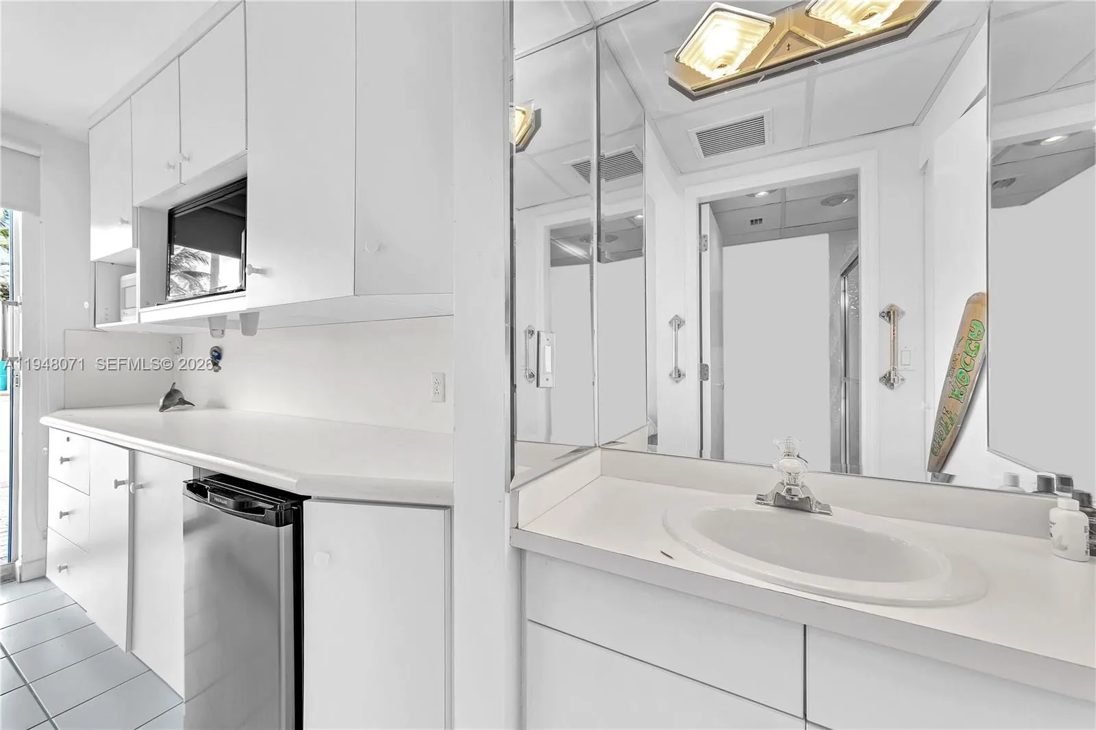 10101 Collins Ave #11D +Cabana