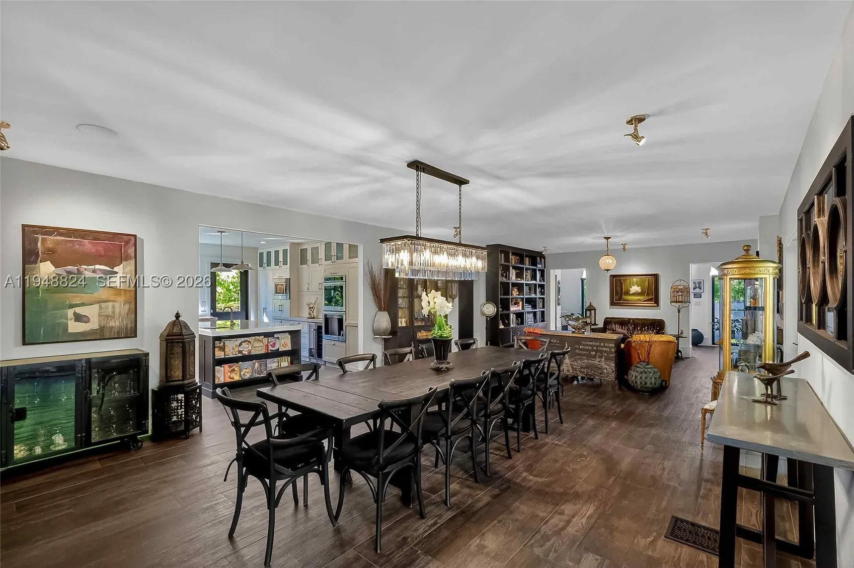 1680 Onaway Dr