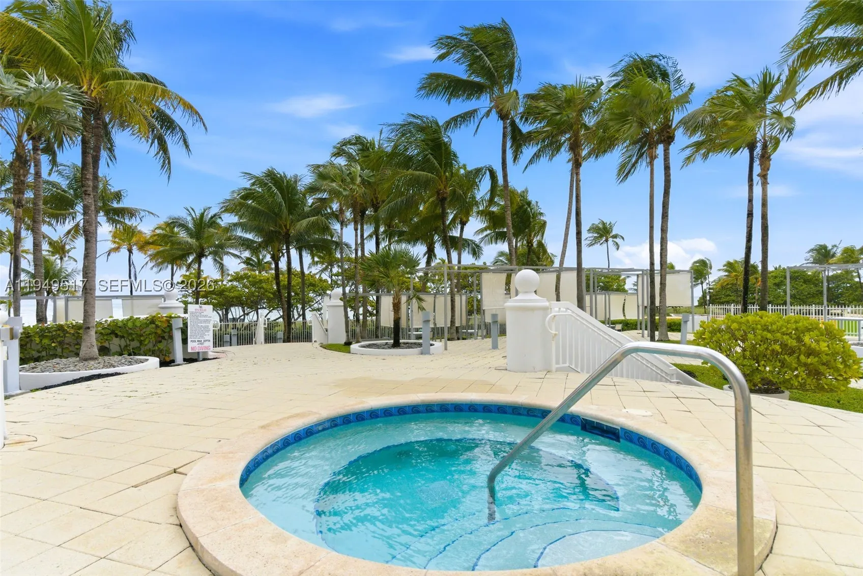 10275 Collins Ave #718