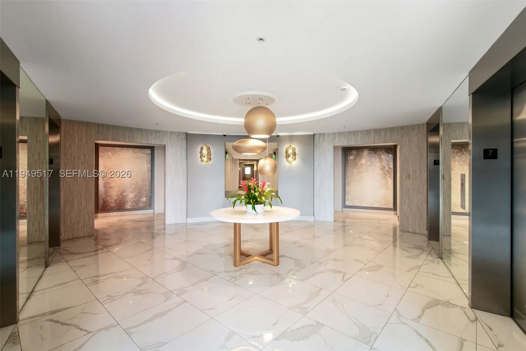 10275 Collins Ave #718